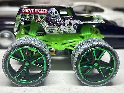 2015 Hot Wheels Monster Jam Trucks Vhtf Grave Digger With Snow Track Ace Tires • $4.99