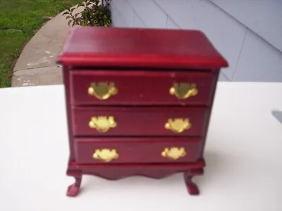 Dollhouse Miniature Dresser/Nightstand In Mahogany By Town Square Miniatures • $11.99