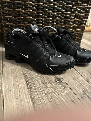 RARE Nike Shox NZ Triple Black Mens Running Shoes Leather 501524-091 Size 9.5 • $79.99