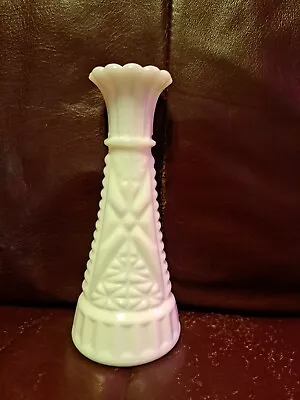 Anchor Hocking Stars & Bars Milk Glass Bud Vase Vintage 6 Inch Has 2Chips At Top • $4.99