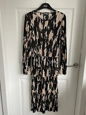 Ladies Khaki Mix ZARA Long Sleeve Camouflage Crinkle Dress - Size Medium • $16.12