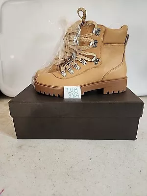 J Crew Womens Leather Hiker Boots Light Carmel Size 8 • $55