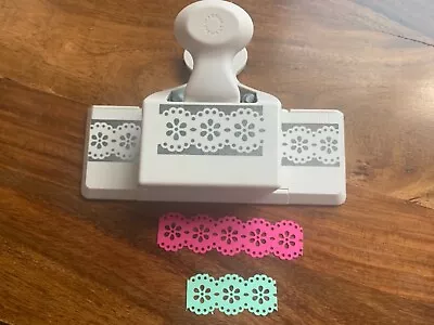 £14.99 • Buy Sale LARGE Martha Stewart Flower Doily Lace Trim Daisy Chain Border Craft Punch
