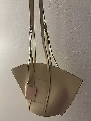 Oroton Tote • $150