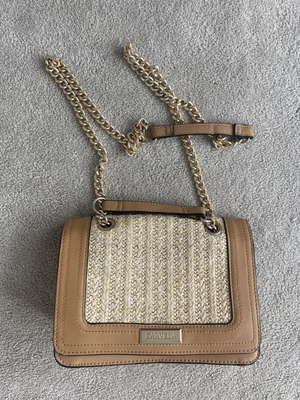 £7 • Buy Carvela Bag