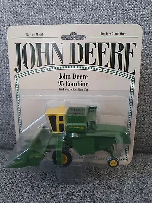 $31.99 • Buy Ertl John Deere 95 Combine With Corn Head 1/64 Scale 5819