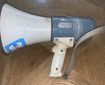 Rare Vintage Unbranded MEGAPHONE / Bullhorn Untested Needs Batteries Very Heavy • $119.95