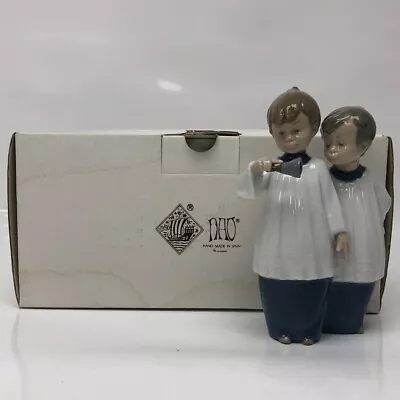 Nao Lladro Choir Boys Figurine 01072 Vintage 1988 Ornament Glossy Decoration -CP • £8.50