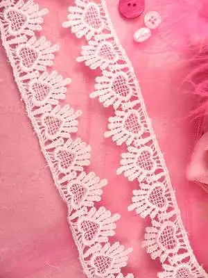 C124  Venice Venise Lace Heart White Embroidered Trim 1.75  Crafts Sewing  • $2.99