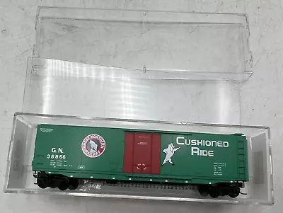 Micro-Trains 03200340 N Scale 50' Boxcar Plug Door Great Northern GN 36866 • $13.99