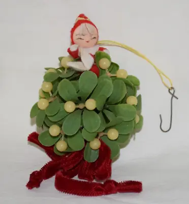 Vtg MCM Christmas Mistletoe Kissing Ball Felt Pixie Elf Hanging Ornament!! • $19.99