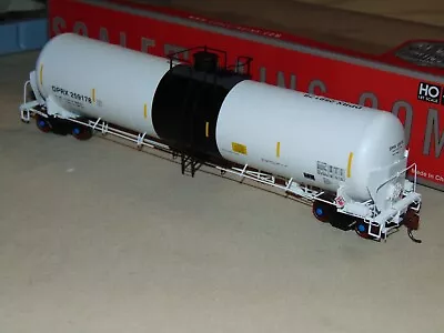 Scaletrains Ho 30036 Deep Rock Refining Crude Oil Tank Car In Original Box.. • $30