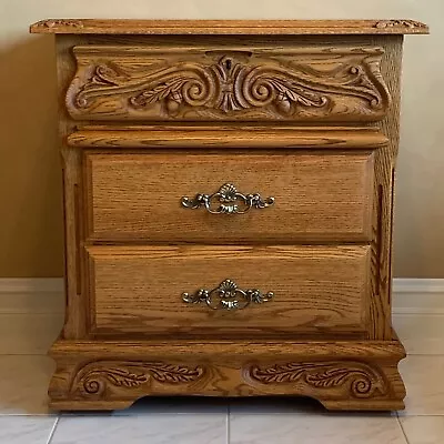 Oakwood Interiors Oakcrest End Table / Nightstand Carved Red Oak Excellent Usa • $875