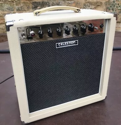 £103 • Buy HB Tube Amp Combo 15/1W Uprated Fender 12AX Valves 12in Celestion Speaker 