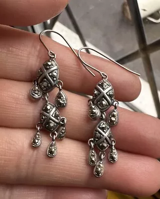 925 Sterling Silver Marcasite Paving Articulated Earring • £5