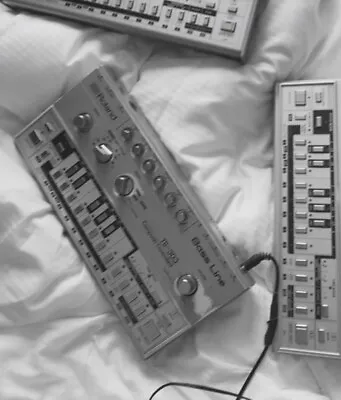 $2500 • Buy Roland TB-303 Bass Line Computer Controlled Vintage Rare Synthesizer Synth TB303
