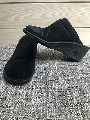 Ugg Gael Suede Mule Sheepskin Lined Black Clog. 1934. Size 9. • $34.99