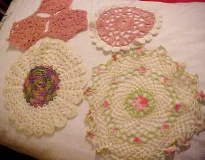 Vintage DOILIES Hand Crocheted Pink And White (4) - Unmatched • $8.95