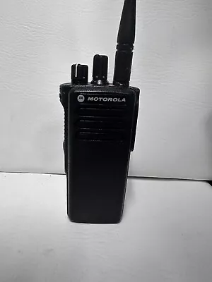 Motorola XPR7350 AAH56RDC9KA1AN UHF Portable Radio W / Battery & Antenna • $198