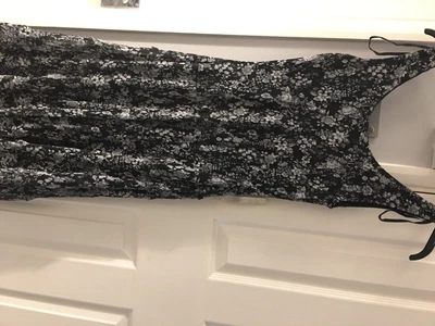 £2 • Buy Womans Jessica Howard Black Dress