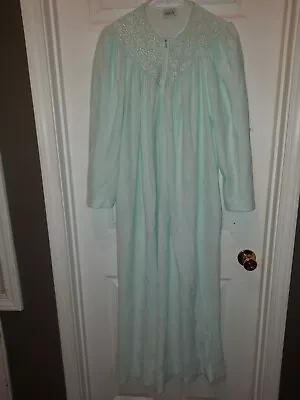 Vanity Fair Lace Feature Womens Zippered Robe Mint Green Size Medium • $19.99