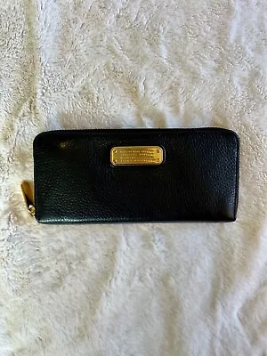 Marc By Marc Jacobs Wallet Zipper • $40