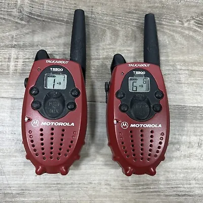 Pair (2) RED Motorola TalkAbout T5200 Two-Way Radios 14 Channel 2 Mile Range* • $12