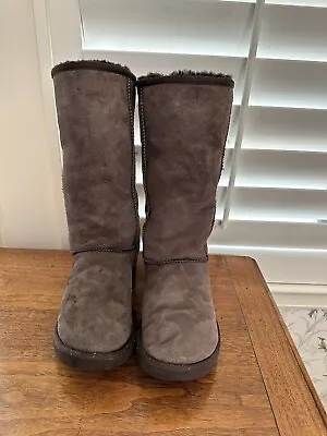 UGG Women's Australia Sheepskin Classic Tall II Boots Size 8 Dark Brown S/N 5815 • $28.99