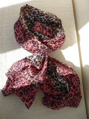 £9.99 • Buy Miss Captain Tortue Leopard Print Scarf