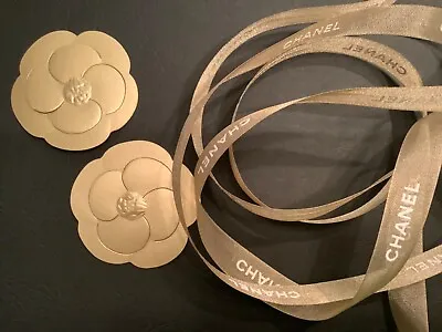 Chanel Sheer Gold Christmas Ribbon 2m & 2 Camellia Gift Tags 🚗 • £4.95