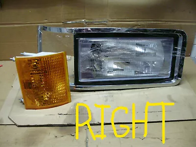 Mack Headlight Right Side 31209 31208 90-07 CH600 92-99 CL-600 93-07 CL700 • $110