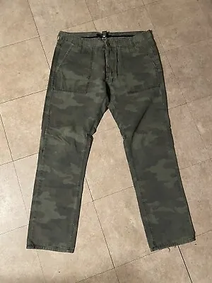 Sean John Straight Stretch Camo Green Pants Jeans Size 38 48x31 Used • $19.95