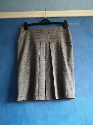 Next Grey Houndstooth Check Pleated Front Pencil Skirt Size 10 • £5.99