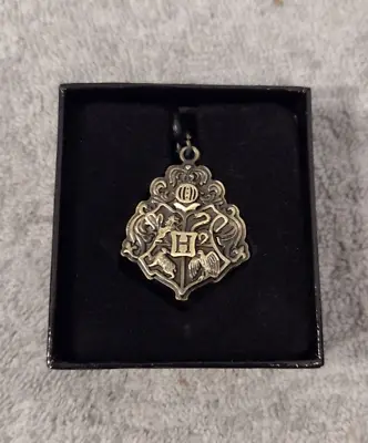 Harry Potter Hogwarts Crest Pewter Necklace/Pendant/New In Box/Hot Topic • $9.95