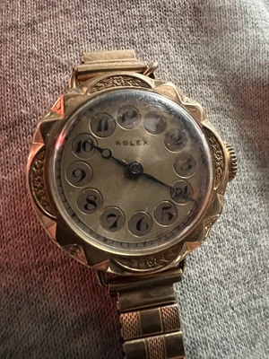 $600 • Buy Vintage Ladies Windup Rolex 1920’s