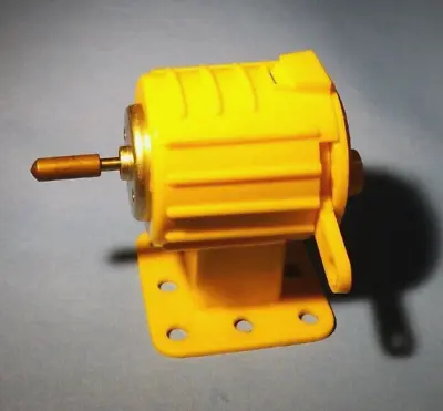 Meccano Yellow 3 - 4.5 Volt Motor • £8