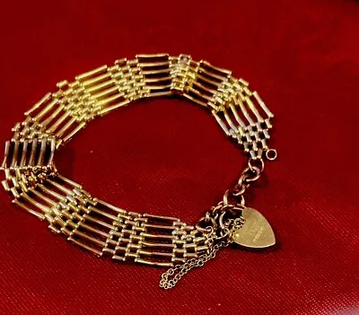 9ct Gold. 6 Bar Gate Bracelet. Heart Padlock. Vintage.  Immaculate. • £425