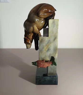 Mill Creek Studios Bear & Fish Sculpture By Stephen Herrero OSO CLOSE (TOPAZ)  • $50