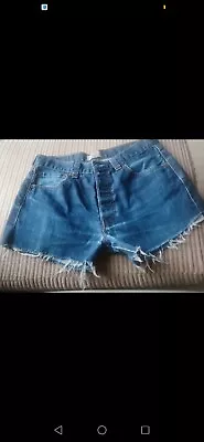 Levi Denim Vintage Shorts Hotpants Zip Fly Mid Waist CutOff Jeans Size 10/12 29W • £10