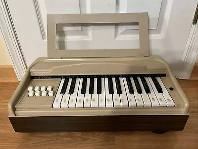 Vintage Electric Organ Made By Estey Model 1025 • $99