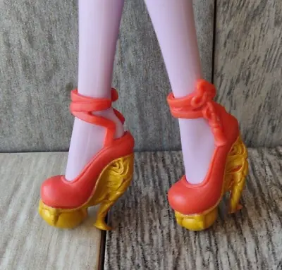 Monster High Scaris: City Of Frights Jinafire Long Doll ORANGE & GOLD SHOES • $6.99