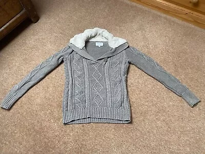 Mantaray Grey Cable Knitted Jumper. Size 8. • £5