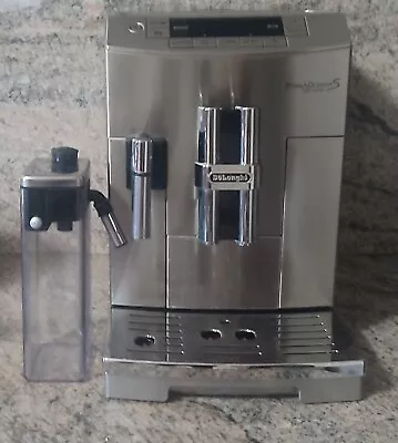 Delonghi PrimaDonna S DeLuxe ECAM26455M Fully Automatic Clean Coffee Machine  • $600