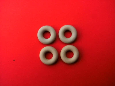 £2.85 • Buy 4 X 15 Mm Off White  ( Aged ) Dinky Toy Tyres - Pre War And French