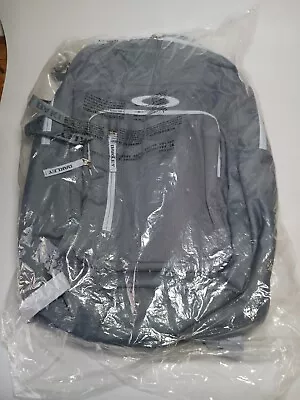 Oakley Works Collection Outdoor Backpack 20L (45cm) BNWT • £39