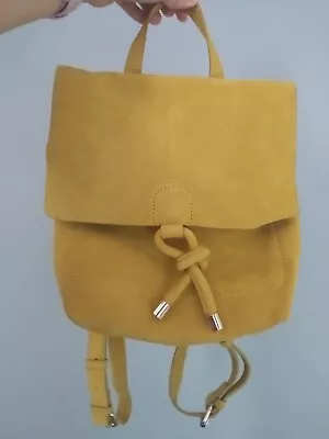 Yellow Leather Accesorize Bag • £10