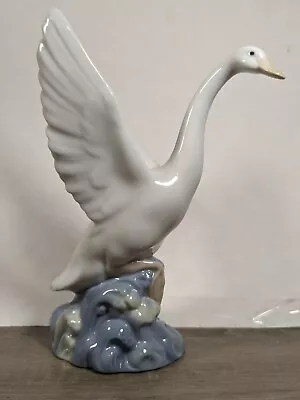Vintage NAO LLADRO DAISA Goose  Figurine Porcelain Hand Made In Spain 7  Tall • $35.99