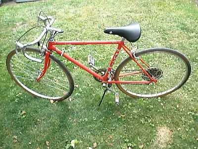 Vintage Fuji SJ10 Men's Bicycle 10 Speed Road 26  • $95