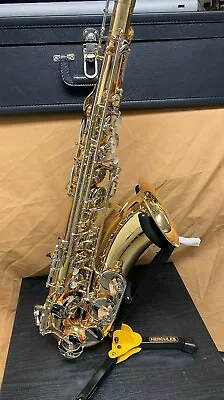 Vito Tenor Sax Model 7133T NEW! • $2800