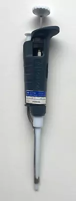 Large P200 Gilson Pipette Pipetman Pipettor USED • $55